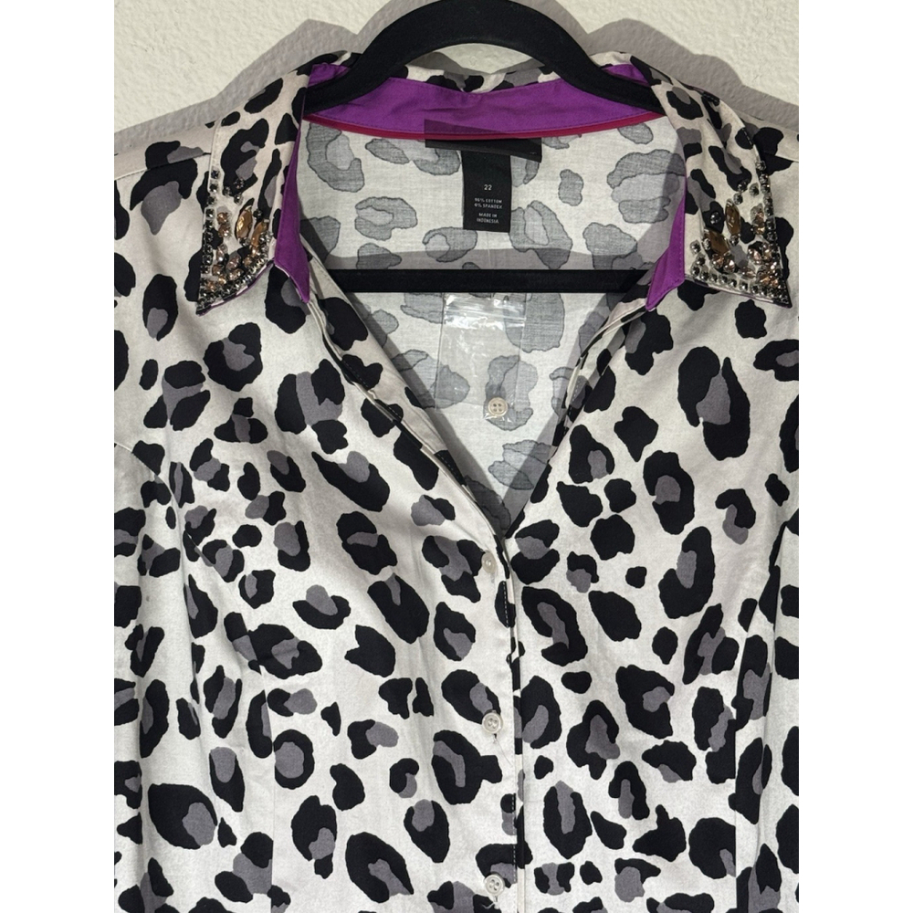 LANE BRYANT Leopard Print Blouse 22 Embellished Collar Button Front Purple Cuffs - Picture 2 of 11